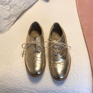 Gold dress shoes